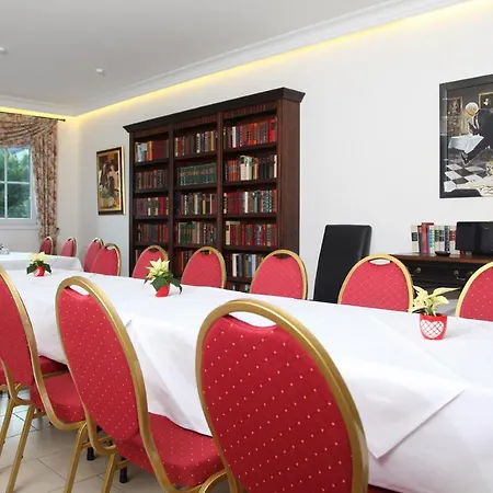 فندق مبيت وإفطار Fuerstenberg 4*